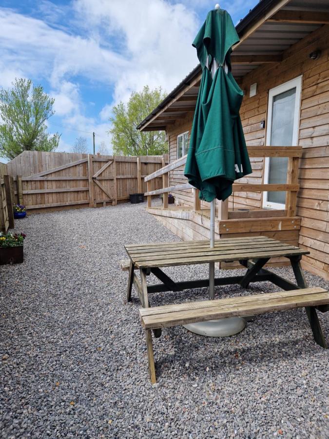 Featheredge Corner Lodge Wells Exterior foto
